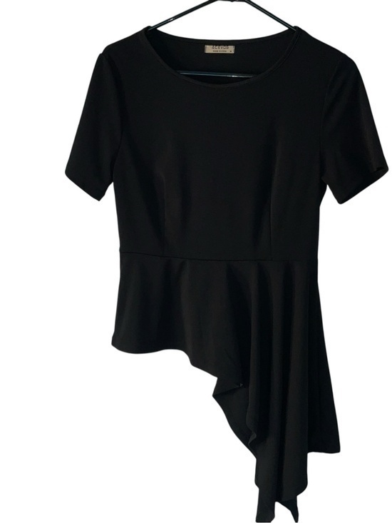 acevog Tops - Acevog Black Short-Sleeve Asymmetric Peplum Top